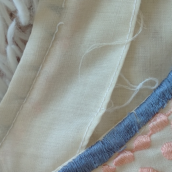 🥚VTG embroidered boho blouse - Picture 8 of 9